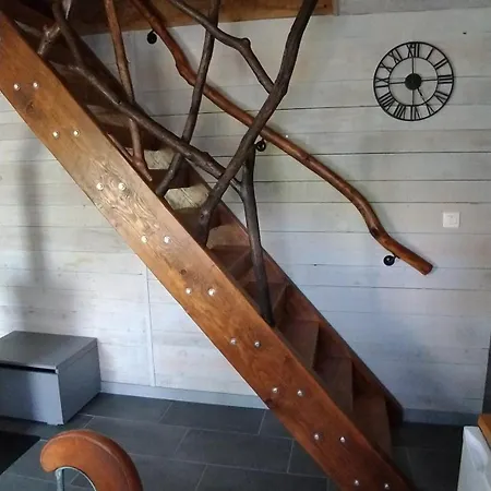 Domaine Des Terres Du Milieu / De Cul De Sac Landhaus Chateldon